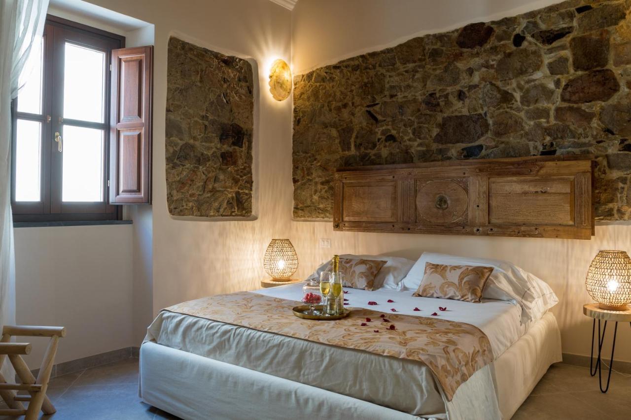 Moon'S Tower Suite&Rooms Portoscuso Kültér fotó